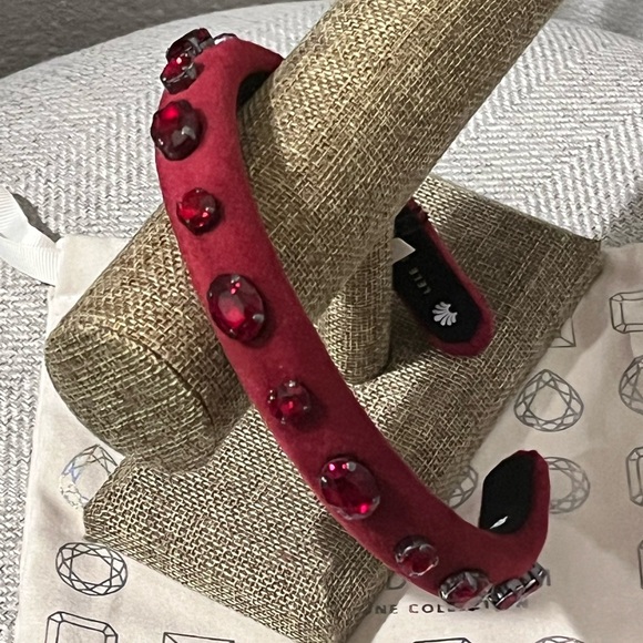 LELE SADOUGHI NWT AUTH. OVAL CRYSTAL VELVET GIGI GARNET...